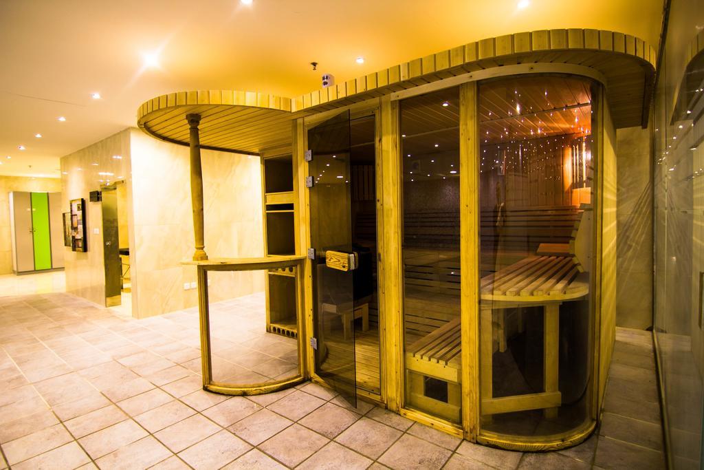 Rest Night Serviced Apartments- Alhamra Riad Exterior foto A steam room