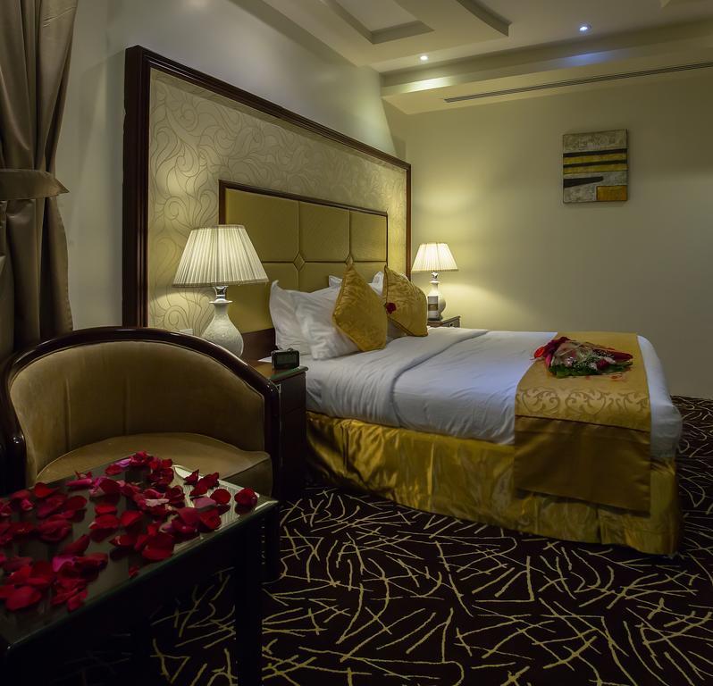 Rest Night Serviced Apartments- Alhamra Riad Exterior foto A bedroom at the hotel