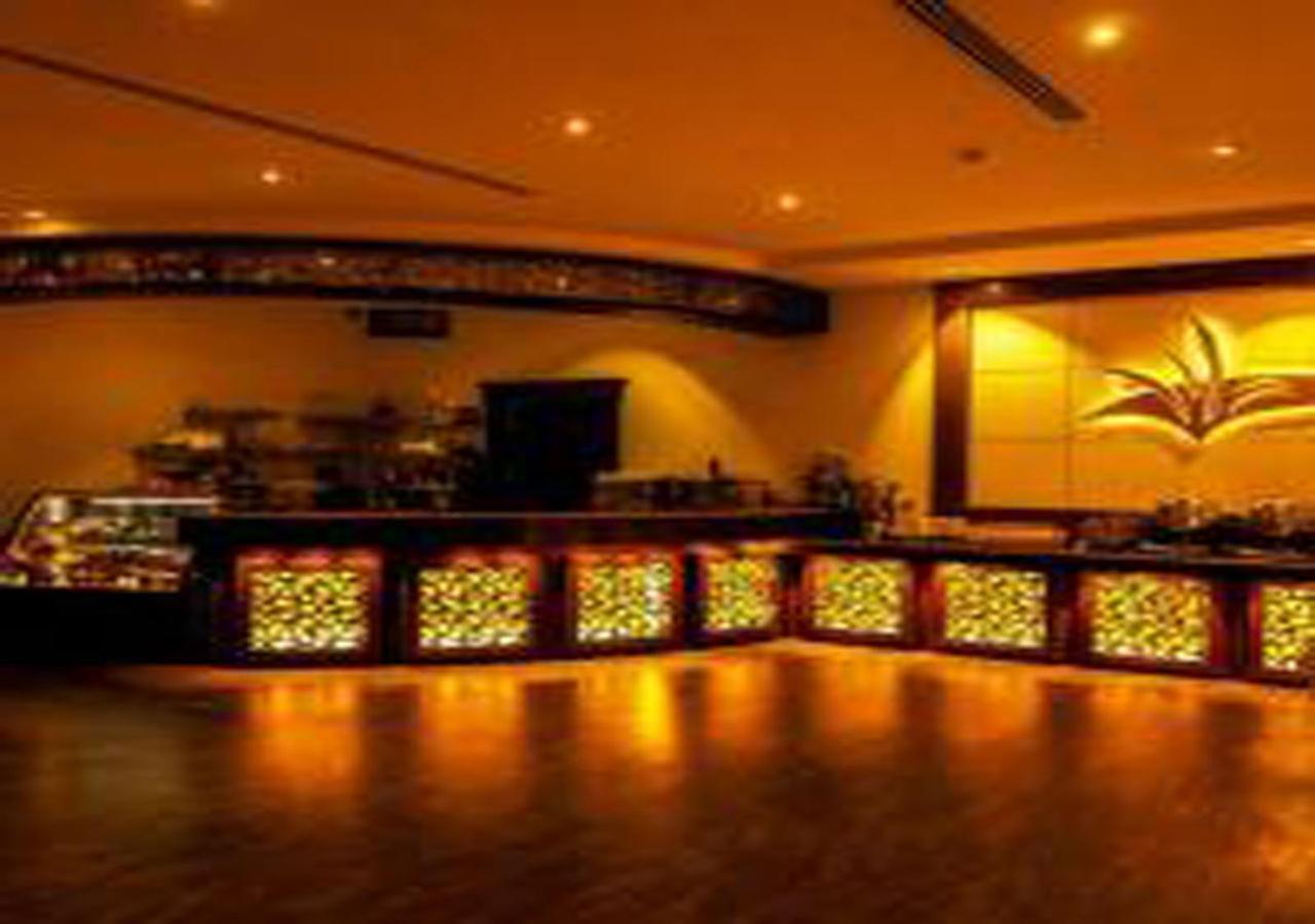 Rest Night Serviced Apartments- Alhamra Riad Exterior foto The bar at the hotel
